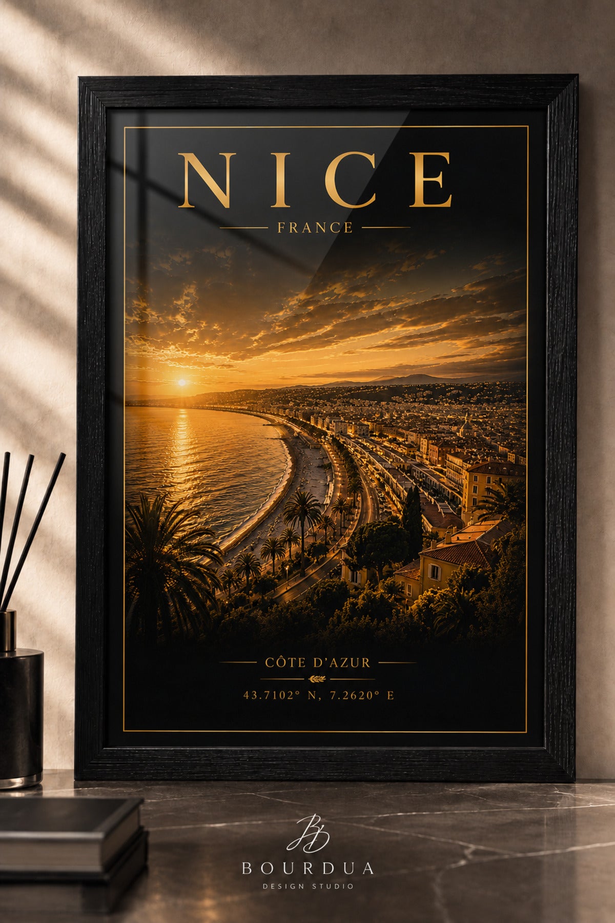 Nice France A3+ Çerçeveli Duvar Tablosu | Côte d’Azur Fransız Rivierası Manzara Tablosu | Siyah Gold Dekor – Antik Ceviz – ürün görseli 1