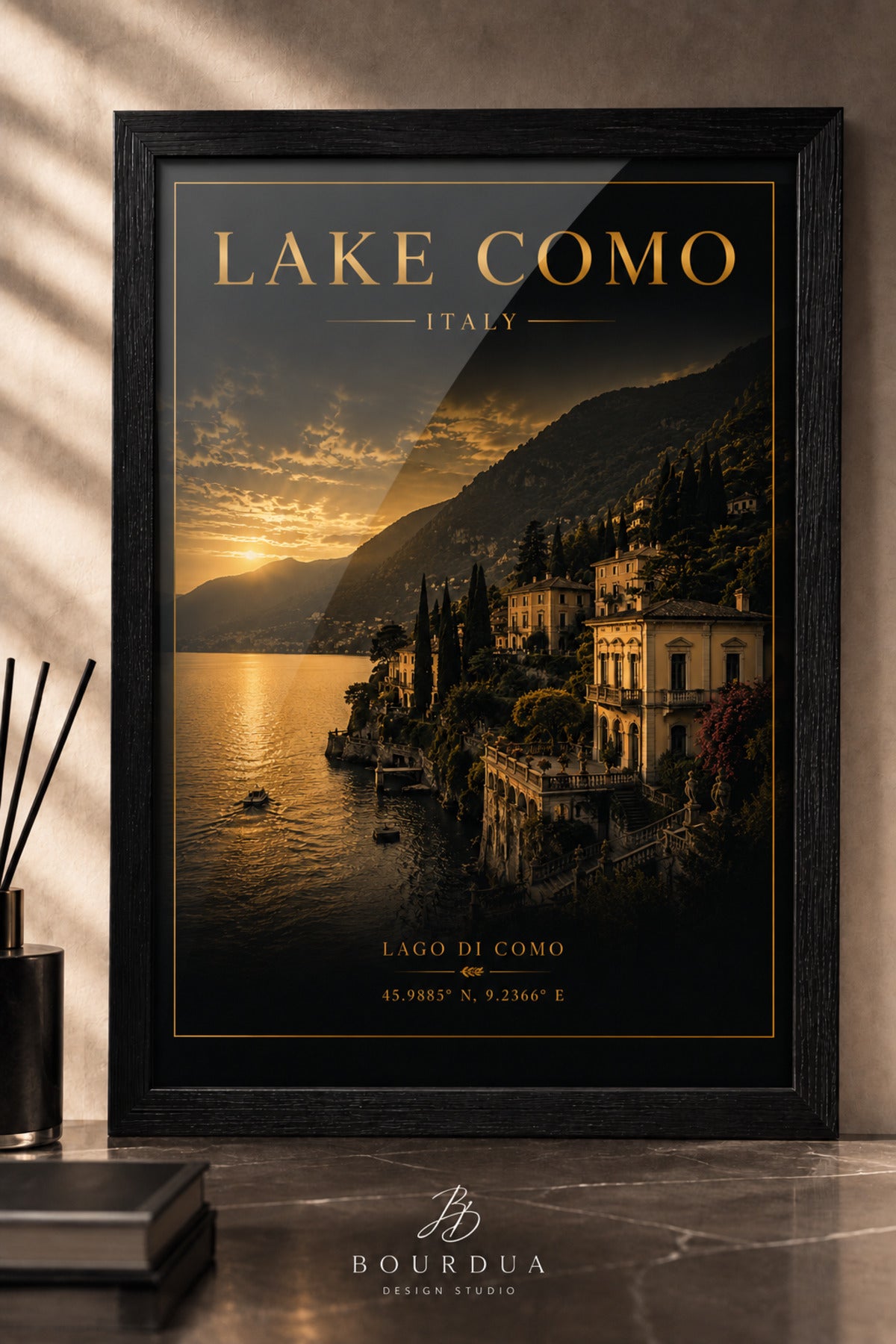 Lake Como Italy A3+ Çerçeveli Duvar Tablosu | İtalya Como Gölü Manzara Tablosu | Siyah Doğal Ahşap Çerçeve – Antik Ceviz – ürün görseli 1