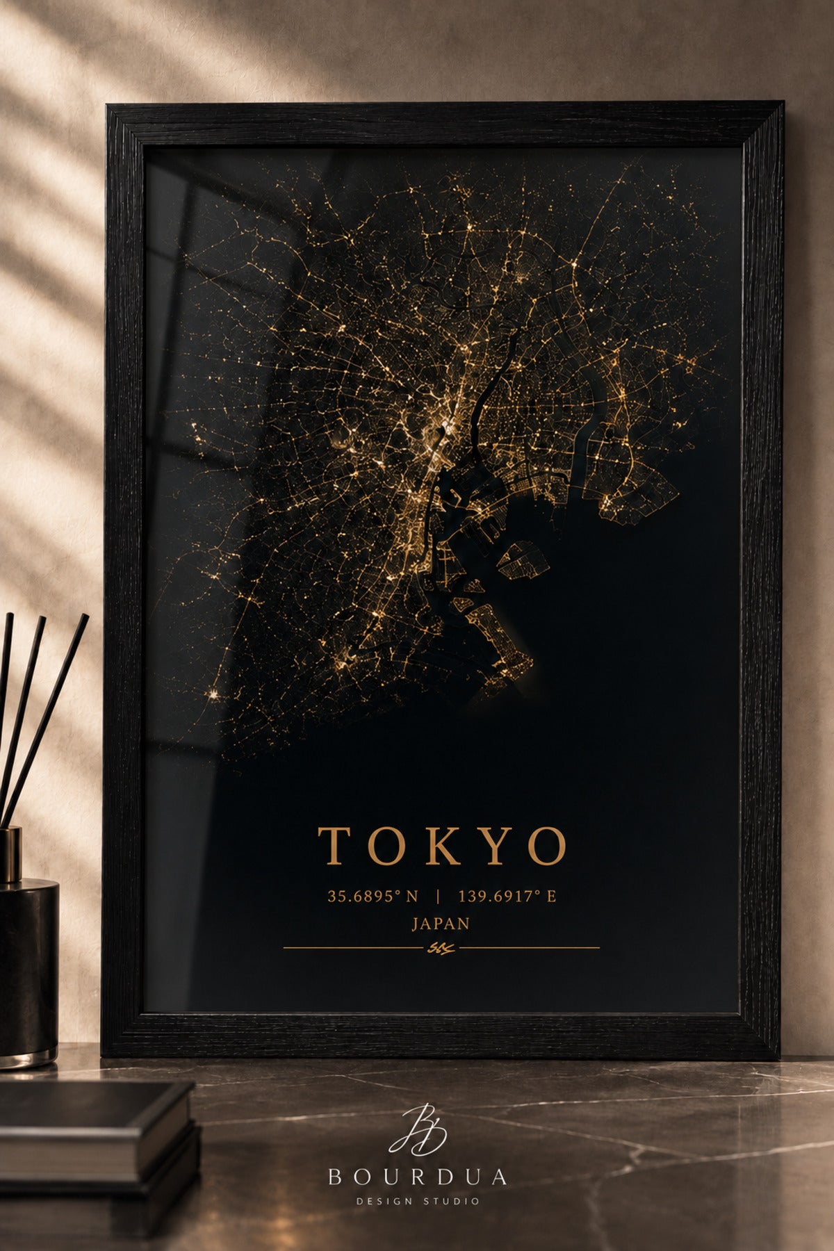 Tokyo Haritası A3+ Çerçeveli Duvar Tablosu | Siyah Gold Japonya Şehir Haritası | Modern Duvar Dekoru – Antik Ceviz – ürün görseli 1